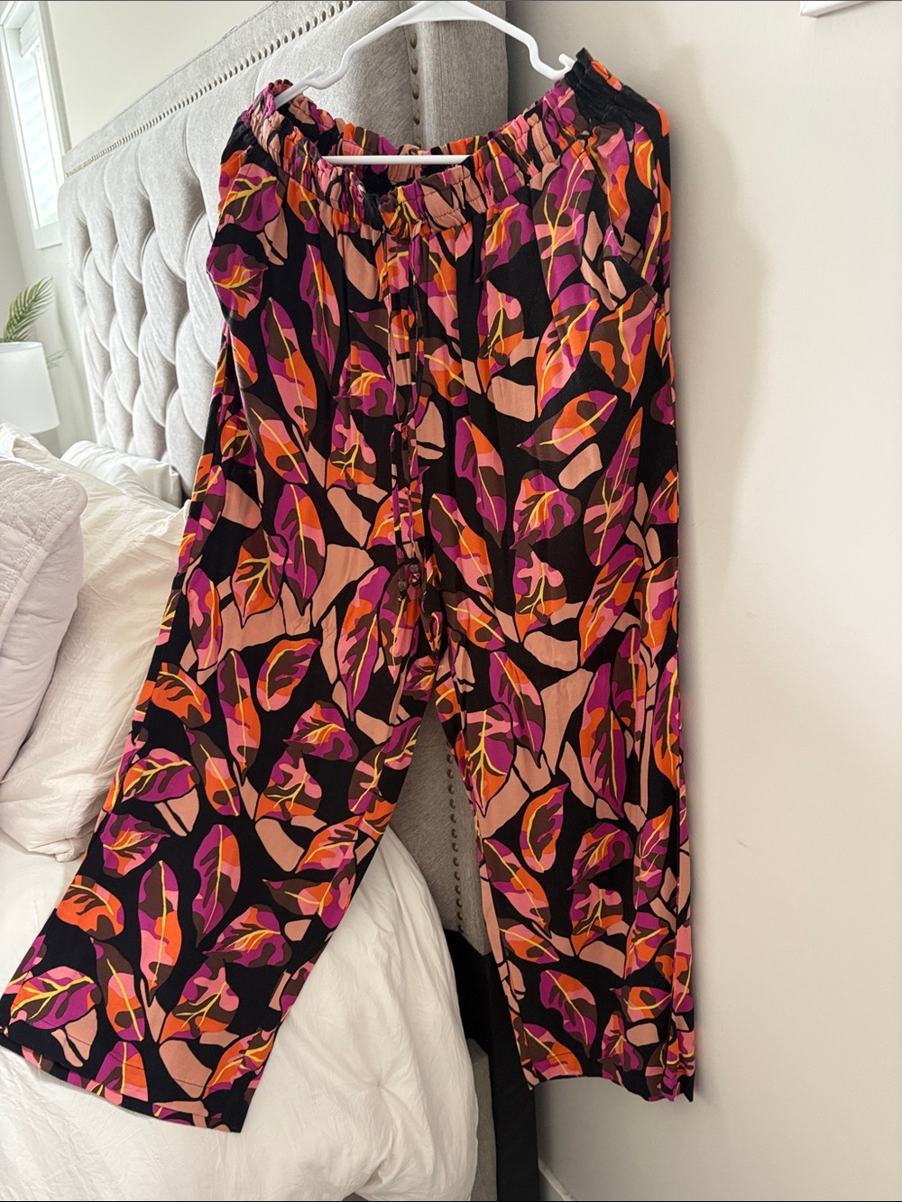 Women’s Elastic-Waist Printed Wide-Leg Pants — Pink & Orange Leaf Print, pockets